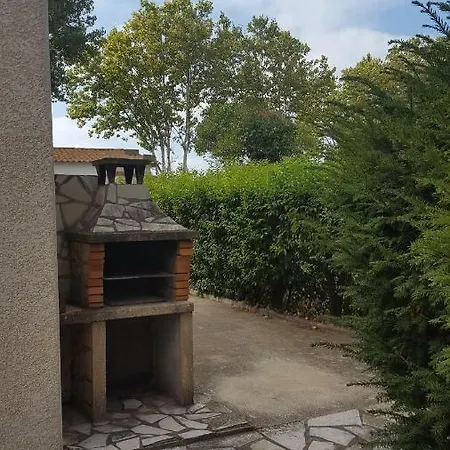 Дом отдыха Maison De 2 A 6 Personnes Au Bord De L'herault *