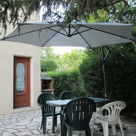 Дом отдыха Maison De 2 A 6 Personnes Au Bord De L'herault Агд